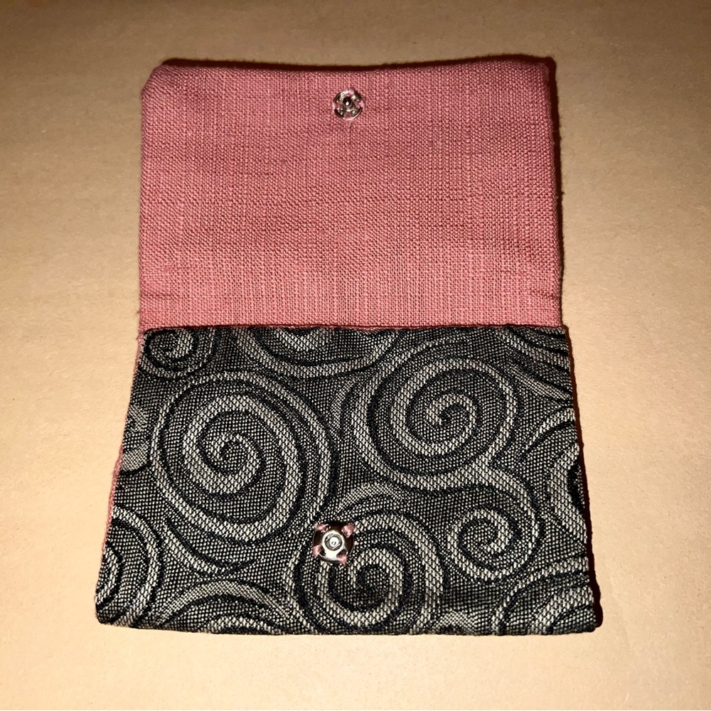 Retro Cardholder - Picture 4 of 10